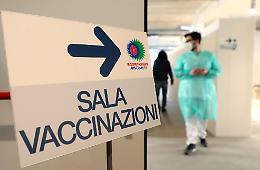 Vaccini, Aifa dà il via libera a seconda dose per chi ha fatto J&amp;J