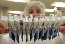 Ad aprile in Sicilia 668.000 dosi, parte la sfida da 40.000 vaccini al giorno