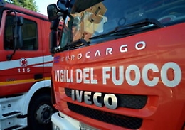 Incendio in casa a Ballarò: famiglia salvata dalle fiamme