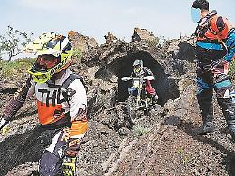 Motocross nella grotta che ospita i pipistrelli: un caso che fa &ldquo;rumore&rdquo;