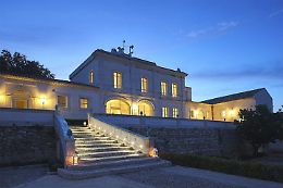 Mira Borgo di Luce I Monasteri in Sicilia: la vacanza “bio attiva” nella campagna siracusana tra lusso, benessere e golf