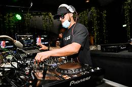 Discoteche, in Sicilia ripartenza con i “live”: dubbi sui tamponi nei locali