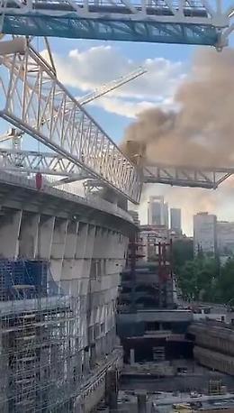 Santiago Bernabeu, incendio nel cantiere dello stadio di Madrid