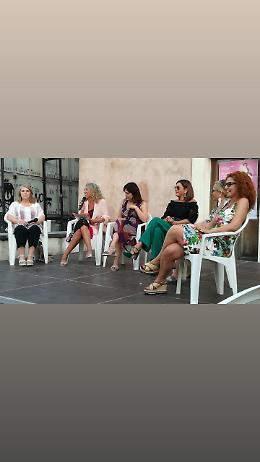 "Mi curo di te: quattro chiacchiere con gli esperti" per il benessere psico fisico delle pazienti