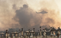 Inferno alla Plaia, distrutto il lido "Le Capannine"