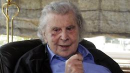 Addio a Mikis Theodorakis, l'uomo del Sirtaki