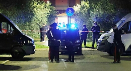 Colpo di fucile uccide una 15enne: ad esploderlo il fratello 13enne