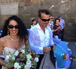 Politeama, Pelù difende la moglie dopo le polemiche per l'annuncio "osè" su Fb