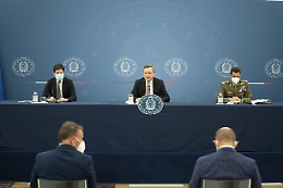 Stato d'emergenza Covid, il governo studia la strada per evitare la nuova proroga: ecco quale