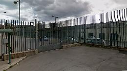 Allarme bomba all'Ucciardone: pacco lasciato davanti al portone d'ingresso