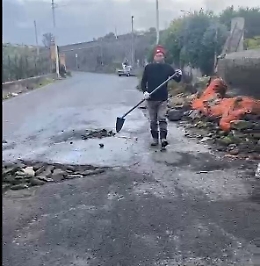 Paternò, la Sp 139 è diventata una "trazzera"