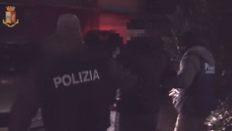 Mafia a Catania, azzerato il clan Pillera  - Puntina: arrestate dalla Polizia 16 persone