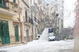 Neve a bassa quota nel Palermitano oltre a pioggia e forte vento