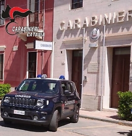 Fratelli evadono dai domiciliari e cercano di sfuggire ai carabinieri: arrestati