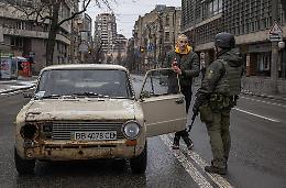 Negoziati Russia-Ucraina: incontro nella foresta con un'ipotesi di cessate il fuoco