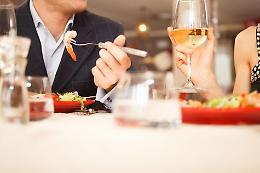 Gli italiani hanno riscoperto il gusto della cena e dell'aperitivo fuori casa