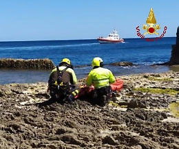 Diciassettenne cade dalla scogliera di Riviera di Dionisio: recuperato con un elicottero