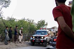 Esplosione in moschea a Kabul, oltre 50 morti