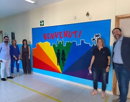 "Un Ponte per un nuovo inizio", inaugurato murales all'IC Provenzani