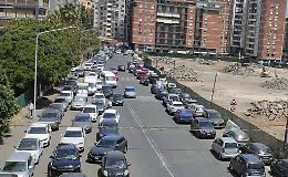 Catania: solito parcheggio selvaggio all'uscita del Lombardo Radice