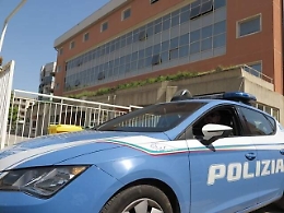 Ubriaco e con due pistole minaccia un bancario in filiale. È un collega