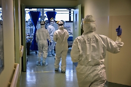 Il Covid in Sicilia rialza la testa: i ricoveri ordinari tornano sopra la soglia del 15%