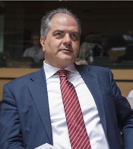 Giuseppe Castiglione passa con Azione: «Forza Italia cambiata, riparto da Calenda»