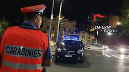 Agrigento, fugge all'alt, giovane centauro "bastonato"