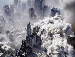 L'America ricorda l'11 settembre a 21 anni dall'attacco: processi al palo e dolore, sempre vivo, dei familiari