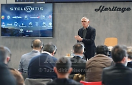 Stellantis: Tavares a Torino, attese risposte per Mirafiori