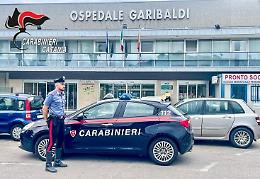 Bimba con crisi respiratoria bloccata nel traffico: scortata dai carabinieri
