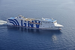 Giallo sul traghetto Genova Palermo: una ventenne sparita nel nulla, ricerche in mare