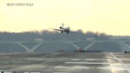 L'aereo tenta l'atterraggio in Virginia, ma il vento è troppo forte: costretto a riprendere quota