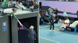 Djokovic e il video della borraccia col pizzino che gli arriva dal box