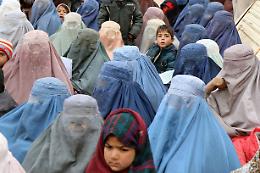 Afghanistan:Unicef,da 3 anni niente scuola per un mln di ragazze
