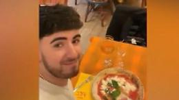 Quanto costa una pizza a Londra? Il test dell'influencer inglese: spende meno se vola a Milano per mangiarla