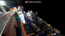 Sbarchi senza sosta a Lampedusa: altri arrivi nella notte