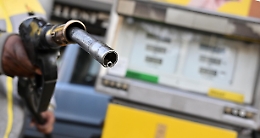 Benzina: Qe, prezzi poco mossi, self a 1,863 euro al litro