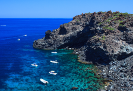 Isole minori, il sindaco di Pantelleria: «Trasporti difficili per noi, navi e aerei insufficienti»