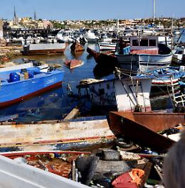 A Lampedusa soccorsi 35 migranti; Alarmphone lancia l'allarme per 52 persone alla deriva