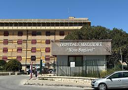 Modica, criticità nel nuovo parcheggio dell'ospedale: "Sterrato insostenibile"