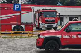 Marineo: incendio devasta mezzi di una ditta di movimento terra, indagano i carabinieri