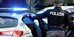Perseguita e brucia l'auto della ex: arrestato nel Siracusano