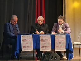 "Piazza della Democrazia" a San Cristoforo, monsignor Renna: «Il popolo di Dio è chiamato a dare il proprio apporto»