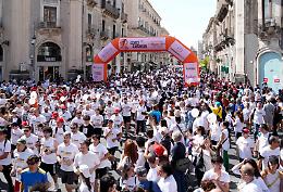 Corri Catania, il "popolo delle magliette bianche" in corsa per gioia e solidarietà