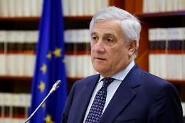 Tajani: &laquo;Trump ha un linguaggio scorretto, ma non invader&agrave; la Groenlandia&raquo;