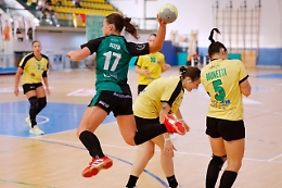 Pallamano: Erice vince il recupero contro il Mestrino e balza in vetta alla Serie A1