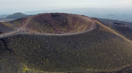 Ticket per crateri dell'Etna, La Vardera: «Non ci sarebbe l'autorizzazione, chiesta ispezione»