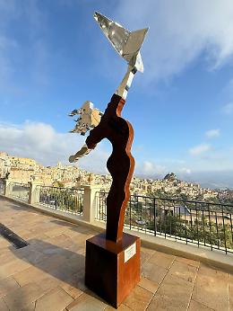 Restaurato il belvedere dedicato a Miceli, vittima della mafia nel 1945: collocata una statua simbolo di riscatto e libertà