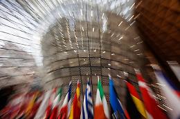 Dal gas al petrolio, dai diplomatici alla "flotta ombra", la Ue inasprisce le sanzioni alla Russia